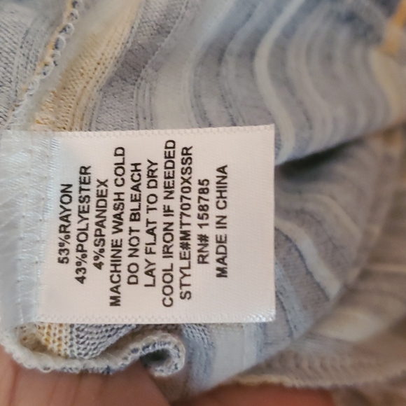 Top - Picture 4 of 6